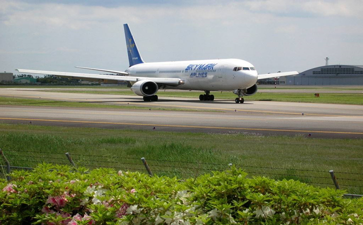 和田空运昆明机场快递